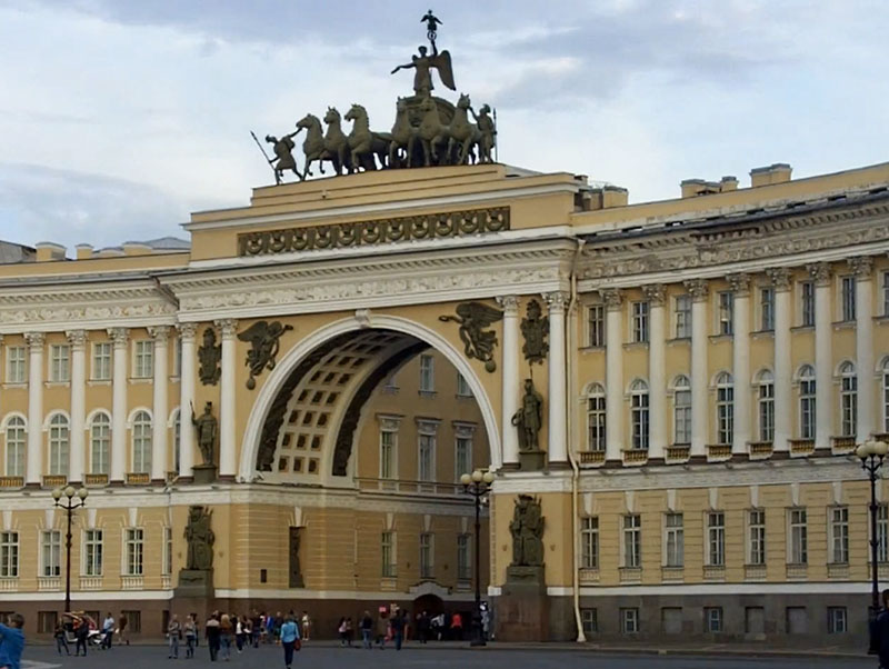 Здание и арка Главного штаба